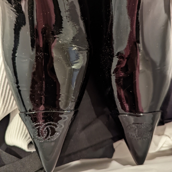 Chanel 22C black patent calfskin wedge ankle boots in size 39.5C - Picture 4 of 16